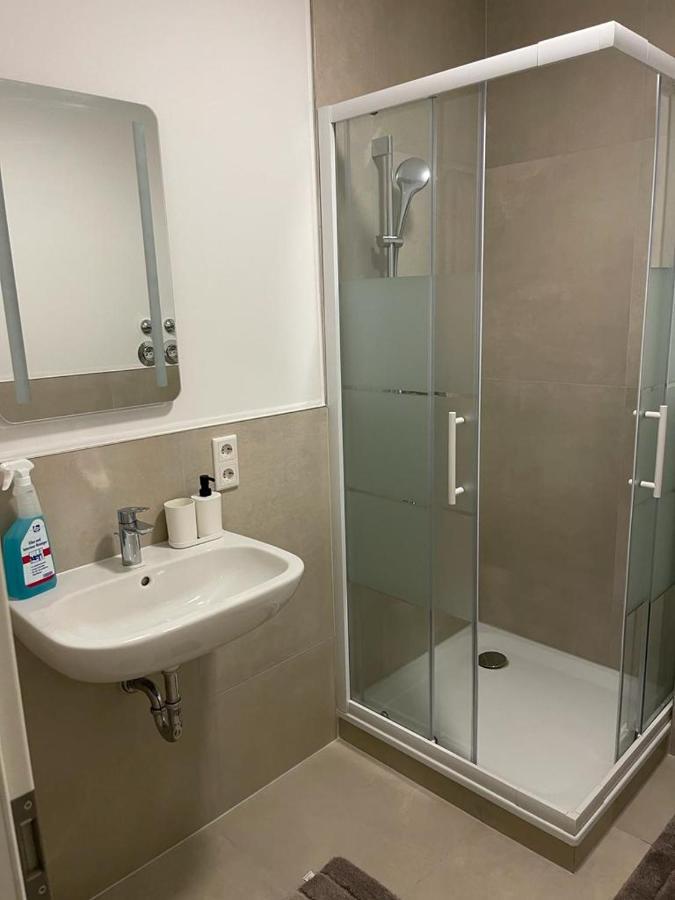 Monteurzimmer Mit Zwei Einzelnen Betten In Einer 3Zi Wohnung Mit Kuche Und Bad Osnabrück Exterior foto